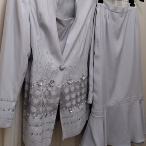 Suit By Gospel, size 14W, light gray